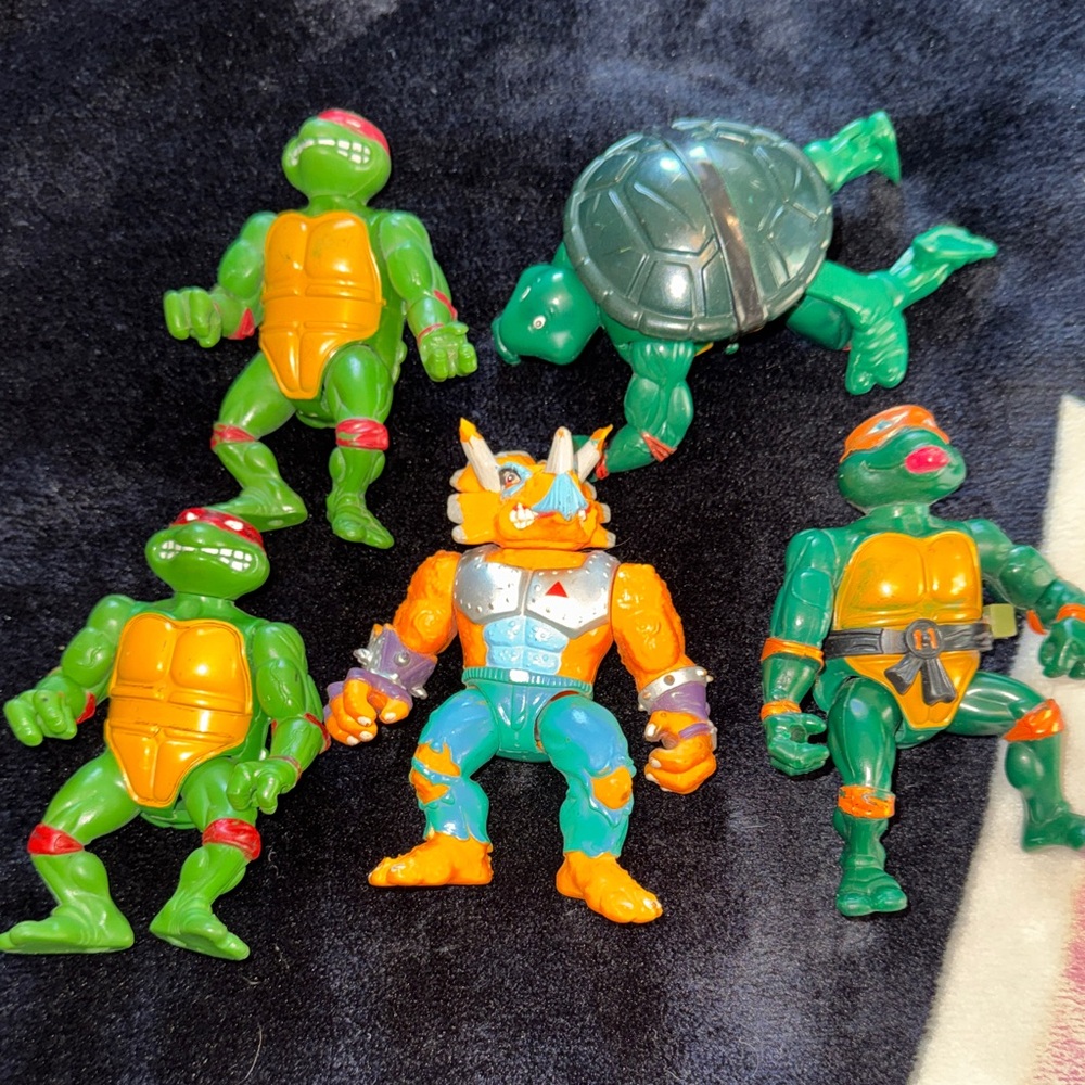 Vintage 80s Teenage Mutant Ninja Turtles Action Figures